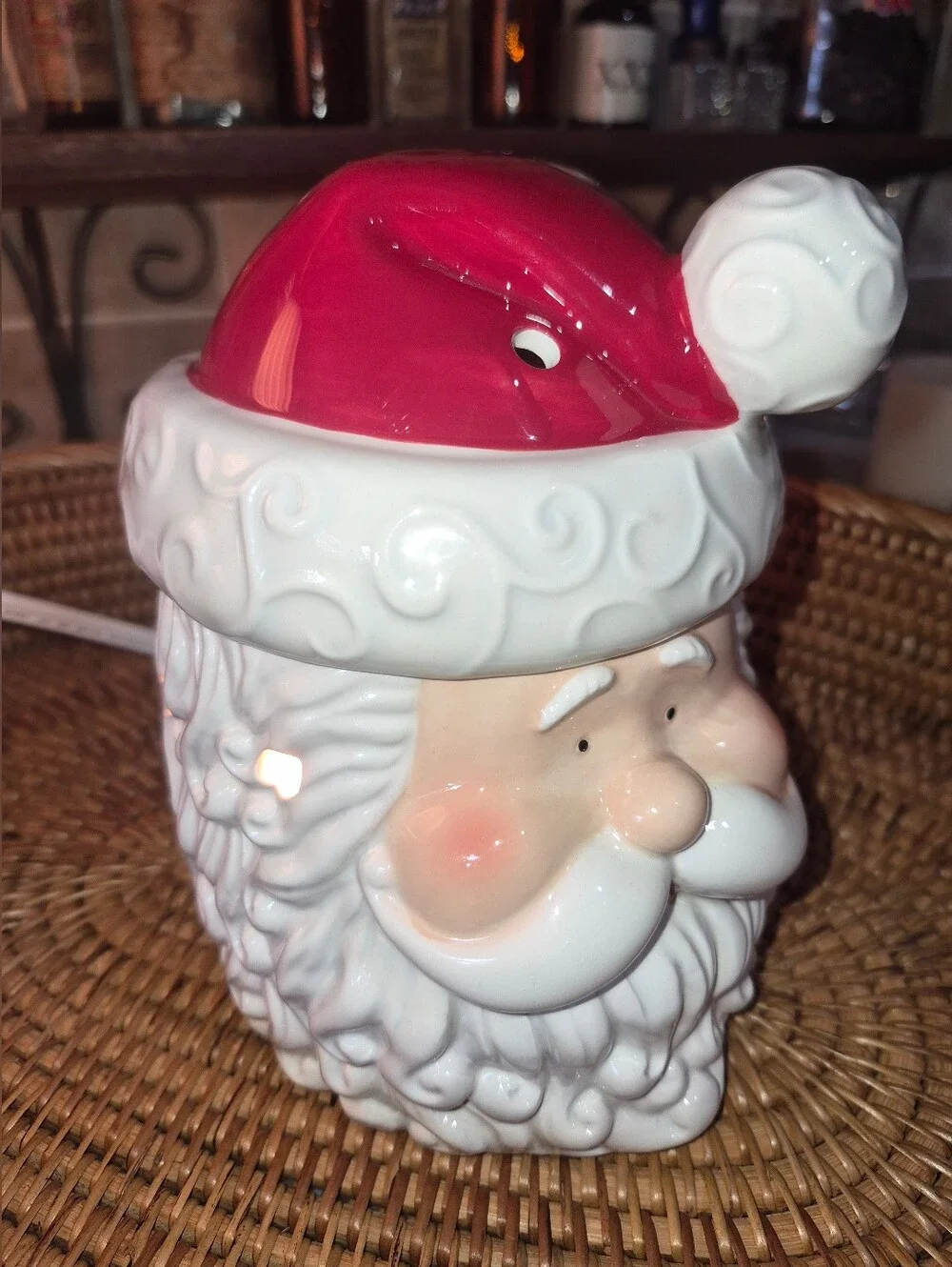 Scentsy Ceramic Santa Warmer in Red and White